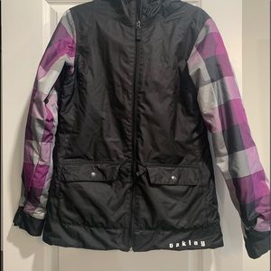 Oakley ski/snowboarding jacket